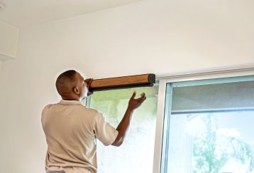 Detail of Cordless Cellular Shades in a blackout window blind, providing optimal light control and privacy.