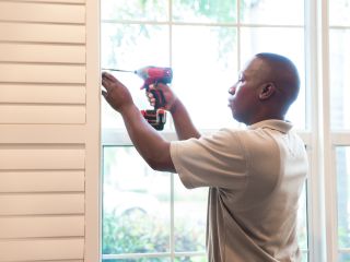 Enhance Your Space with Our Window Covering Repair and Installation Solutions in Agoura Hills Skilled Technicians Repairing Window Coverings in Agoura Hills